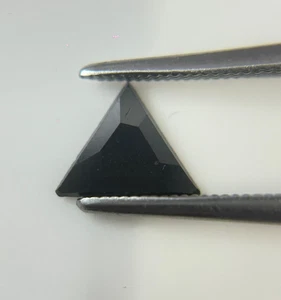 0,26 quilates (1 pieza) 6,2 x 6,7 mm rebanada triángulo suelto natural diamante negro, diamante raro - Imagen 1 de 9