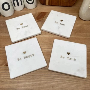 4er Set Marmor Untersetzer Be Happy Kind True You Quadratisch Inspirierend Quadratisch Matten - Bild 1 von 6
