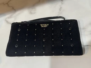 Victoria's Secret Clutch Geldbörse Scheckbuchtasche schwarz Samt Nieten GUC - Bild 1 von 5