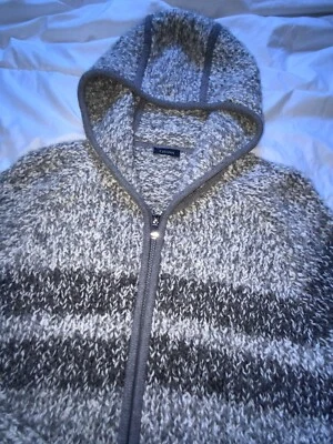 Zegna, Suéter con Capucha, Lana ALPACA. Punto grueso, extremadamente cálido con alpaca. Foto 1 de 4