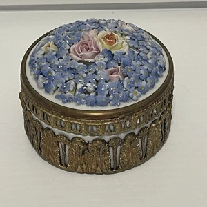 Antiguo Cómoda Elfinware Tarro Baratija Porcelana Azul Floral Ormolu Alemania - Imagen 1 de 16