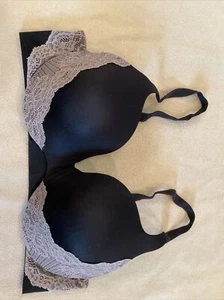 Victoria’s Secret Sujetador Demi Forrado 38D Negro Encaje Superpuesto Con Aros - Imagen 1 de 4