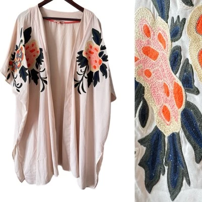 Gibson Latimer NUEVO CON ETIQUETAS Kimono Topper Plumero Encubrimiento Apliques Bordados Talla 1X Foto 1 de 4