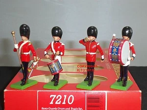 BRITAINS 7210 SCOTS GUARDS DRUM + BUGLE CEREMONIAL METAL TOY SOLDIER FIGURE SET - Picture 1 of 1