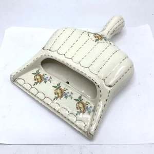 Dustpan Wall Pocket Note Card Holder ~ Vintage Kitchen ~ Gold LineWork Ceramic - Picture 1 of 6