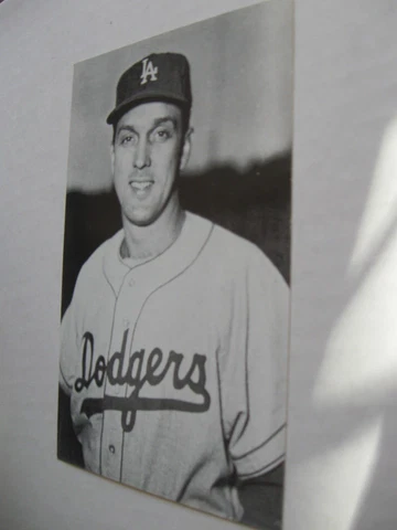 Dodger's Carl Erskine Postcard Size Photo Cover