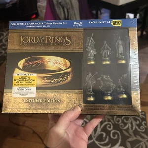 LOTR The Lord of the Rings Trilogy Extended Edition Blu-Ray 6-Figurine Set NIB - Picture 1 of 2