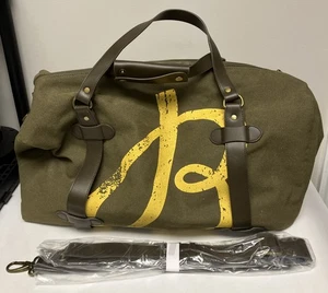 Breitling Signature verde oliva Ca con correa para el hombro y bolsa para el polvo - Imagen 1 de 11