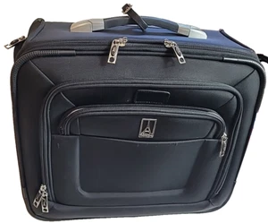 Travelpro Crew 8 Black Wheeled Carry on Tote Weekender Luggage - Picture 1 of 10