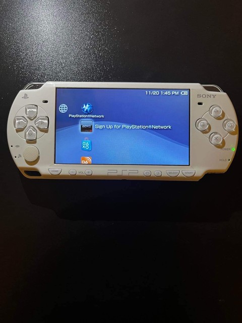 Restored Sony PlayStation Portable Core PSP 1000 Black Handheld PSP-1001  (Refurbished) 