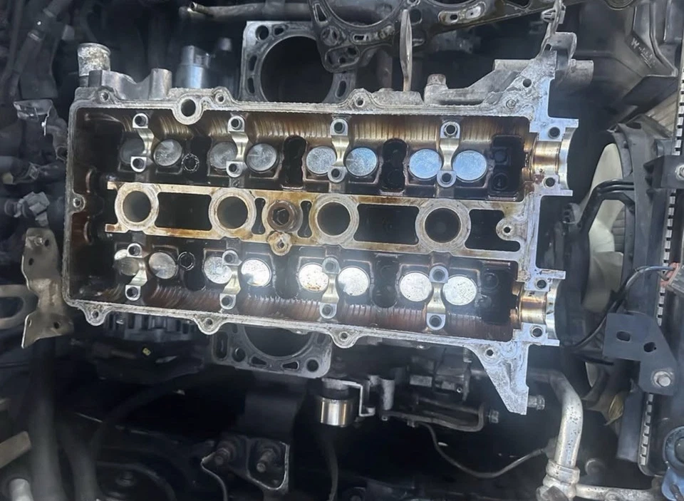 02 Mazda Protege 2.0 L culata motor - PIEZA OEM USADA Foto 1 de 4