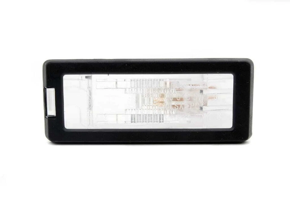  ECLAIREUR PLAQUE DE POLICE DROIT RENAULT CLIO ➤8200013577 ️