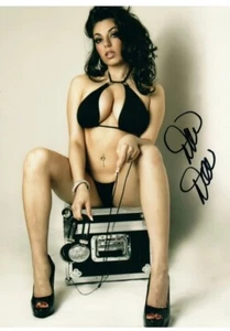 DJ Darcie Dolce authentic signed autographed 8x10 photograph holo COA - Picture 1 of 1
