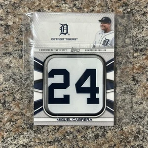 2022 Topps Player Jersey Number Medallion Miguel Cabrera #JNM-MC Detroit Tigers - Bild 1 von 2