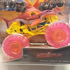 Monster Jam - Megalodon - Camión de persecución Street Treats - 1:64 raro Spinmaster - Imagen 1 de 8