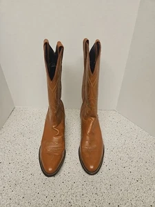 Tomy Lama Brown Boots Women's Size 9.5 M Style 1996 L - Picture 1 of 13