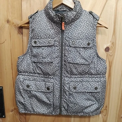 Chaleco acolchado Gap para niñas talla XXL 14/16 sin mangas floral gris blanco bolsillos interiores Foto 1 de 4