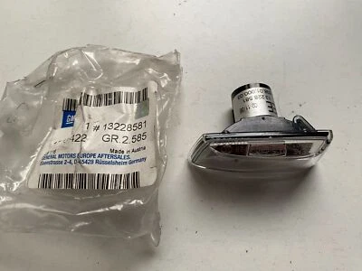 NUOVO indicatore di direzione laterale originale Opel Astra H Corsa D Zafira B Insignia A - Immagine 1 di 4