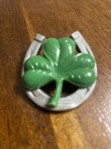 Vintage 1950s Green / Gray Plastic Shamrock on Horseshoe Lucky Pin / Brooch - Picture 1 of 11