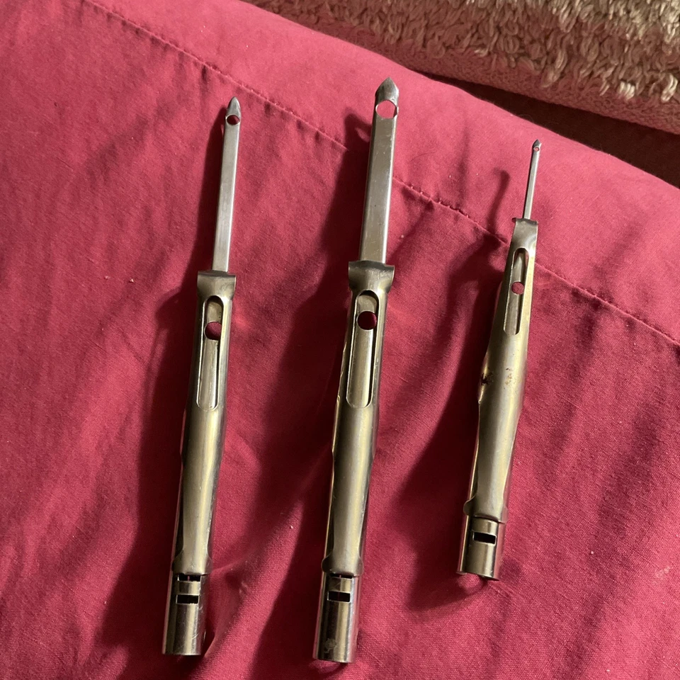 Parisian Hooked Rug Shuttle Needles 1922 3 Different Sizes. Vintage Original - Image 1 of 4