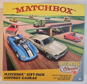 2025 Matchbox Replay the Classics Mattel 80° Anniversario BOX SET Set di 4 NUOVO - Foto 1 di 3