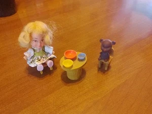 Vintage 1967 Hasbro Storykins Goldilocks # 8702 with Table,Chairs, and Bear - Picture 1 of 4