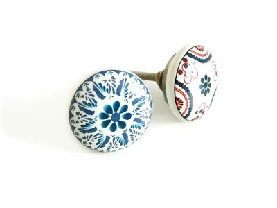 Möbelgriff flach Weiß Keramik Blume Knopf Knauf Griff Türknopf Schubladengriff - Bild 1 von 2