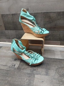 Woman’s Top Moda Teal 6 Inch Wedge Heels Size 6 Zippered Heel - Picture 1 of 11