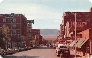 Center St. Hotel Townsend Vintage Autos Straßenszene Casper, WY Vintage 1950er Postkarte - Bild 1 von 2