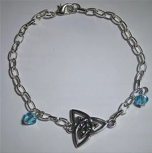 Bracelet Charmed symbole triquetra Pouvoir des 3 soeurs Charmed celtic bracelet - Imagen 1 de 1