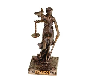 Griechische Göttin der Gerechtigkeit Justitia mit Waage Veronese 10 cm Miniatur - Bild 1 von 7