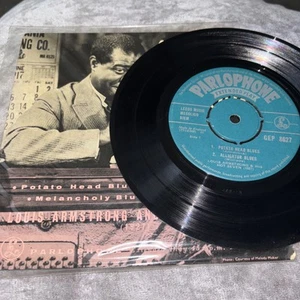 Louis Armstrong & His Hot Seven Louis Plays The Blues 7" Vinyl VG+/VG+ - Picture 1 of 6
