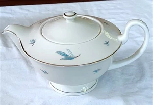 Syracuse China Celeste Tea Pot Teapot 3 Cup Blue Leaves - Picture 1 of 4