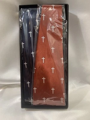 Juego de regalo de DOS corbatas patrióticas 4 de julio con estampado de cruz roja, blanca y azul Foto 1 de 4