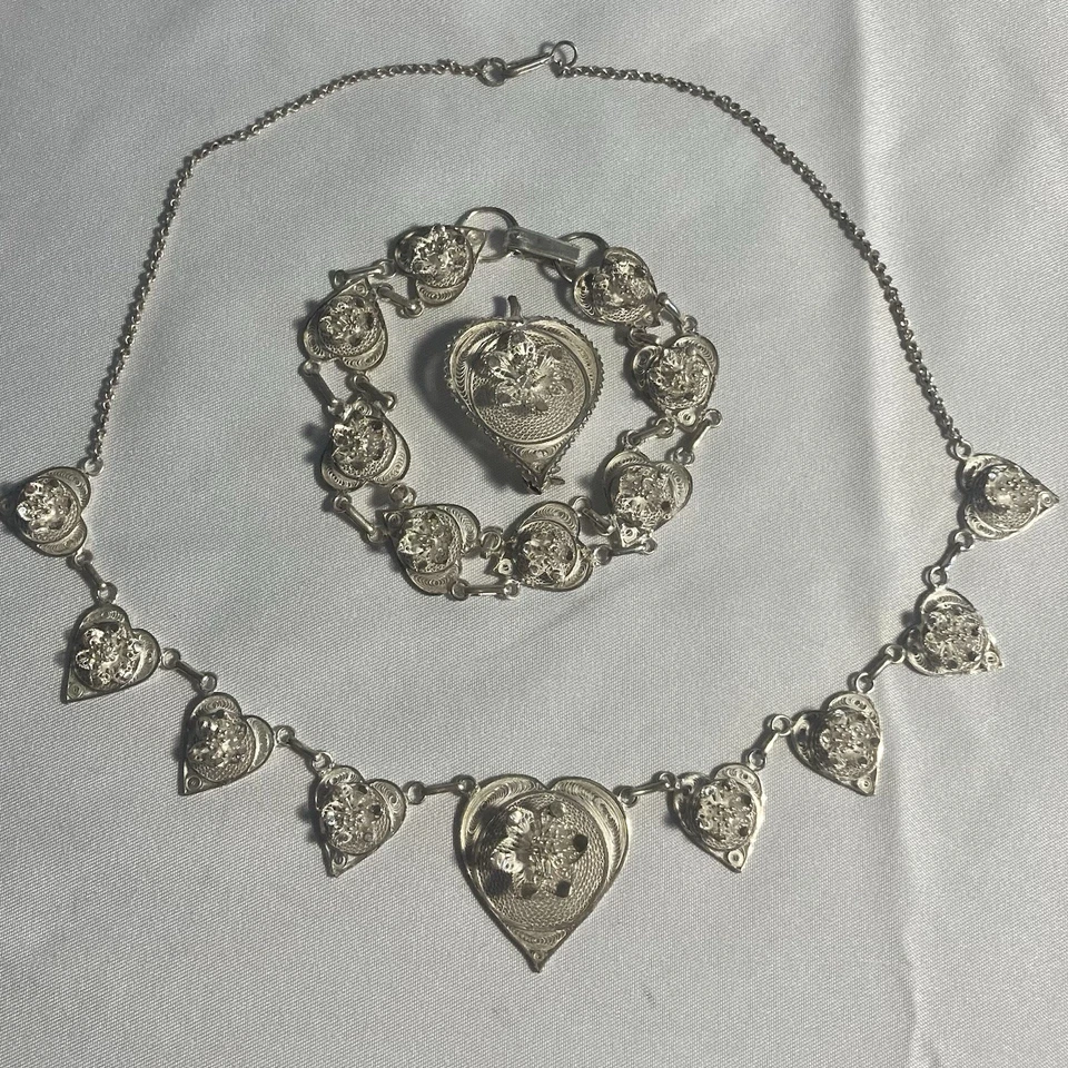 Gargantilla, pulsera y alfiler floral filigrana hecha a mano de plata México Foto 1 de 4