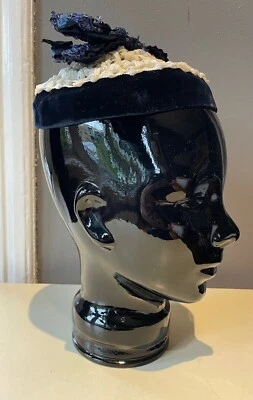 VTG 50'S-60'S*CUTE!!STRAW RAFFIA WOVEN NAVY BLUE&WHITE PILLBOX HAT  - Image 1 of 4