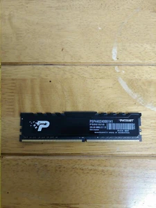 PATRIOT Desktop Memory DIMM DDR4 4GB 2400MHZ CL17 1.2V PSP44G240081H1 PS001510 - Picture 1 of 2