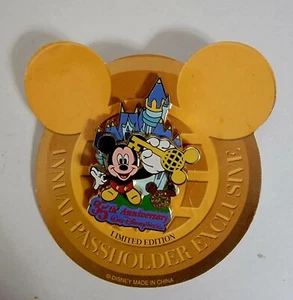 Disney Pin Mickey Mouse 35 Magical Years 2006 Passholder Exclusive LE 7000 New - Picture 1 of 2