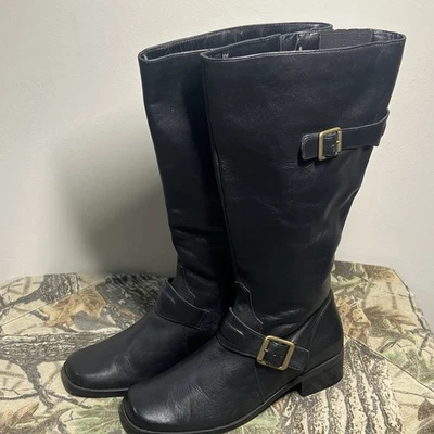 Botas femininas St. John’s Bay tamanho 8m couro preto salto com fivela alta - Imagem 1 de 4