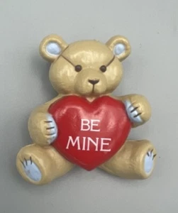 Teddy Hugglesbie Valentines Be Mine Pin Brooch Gibson Greetings VTG Plastic - Picture 1 of 3