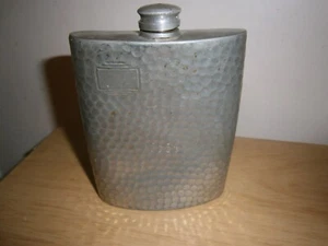 Vintage 8oz hammered pewterSheffield hip flask.13.5cm. (E10) - Picture 1 of 7