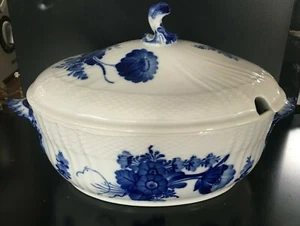 Royal Copenhagen Blue Flower curved zuppiera ovale con coperchio 1106181 - Foto 1 di 9