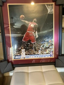 LEBRON JAMES 16X20 AUTOGRAPHED PHOTO FRAMED -DOUBLE MATTED- PSA/DNA COA- CAVS - Picture 1 of 5