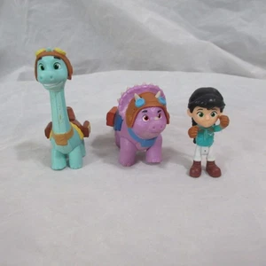 Figuras de juguete Disney Junior Dino Ranch niña 2 dinosaurios - Imagen 1 de 6