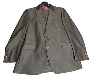 THE SOVEREIGN Vintage 3 piece Suit by Barry CHARCOAL 38 Pants 38 Jacket - Picture 1 of 15