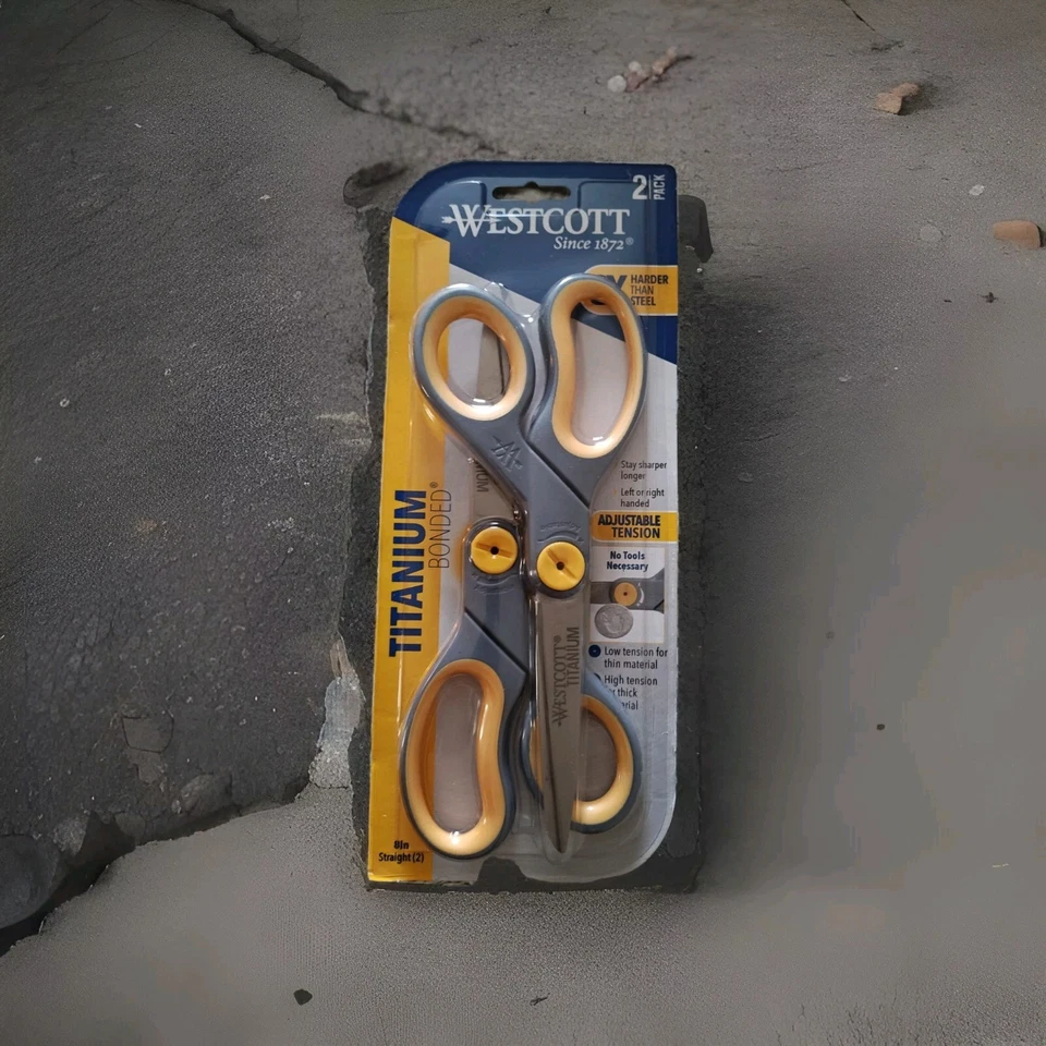 Paquete de dos tijeras de escritorio, (Westcott) titanio unido tensión ajustable. Totalmente nuevas  Foto 1 de 1