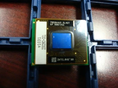 Intel Vintage Mobile Pentium III 800MHz KP80526GY800256 SL4GT SL53M uPGA2 495PIN - Image 1 of 2