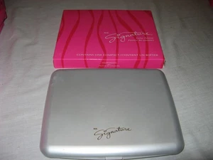 Mary Kay Signature Color Palette Compact 9071 LARGE NEW in BOX - Picture 1 of 3