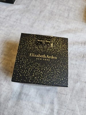 Высокопроизводительная рассыпчатая пудра ELIZABETH ARDEN Blurring СРЕДНЕЙ ГЛУБИНЫ 04 — полный размер - Изображение 1 из 3