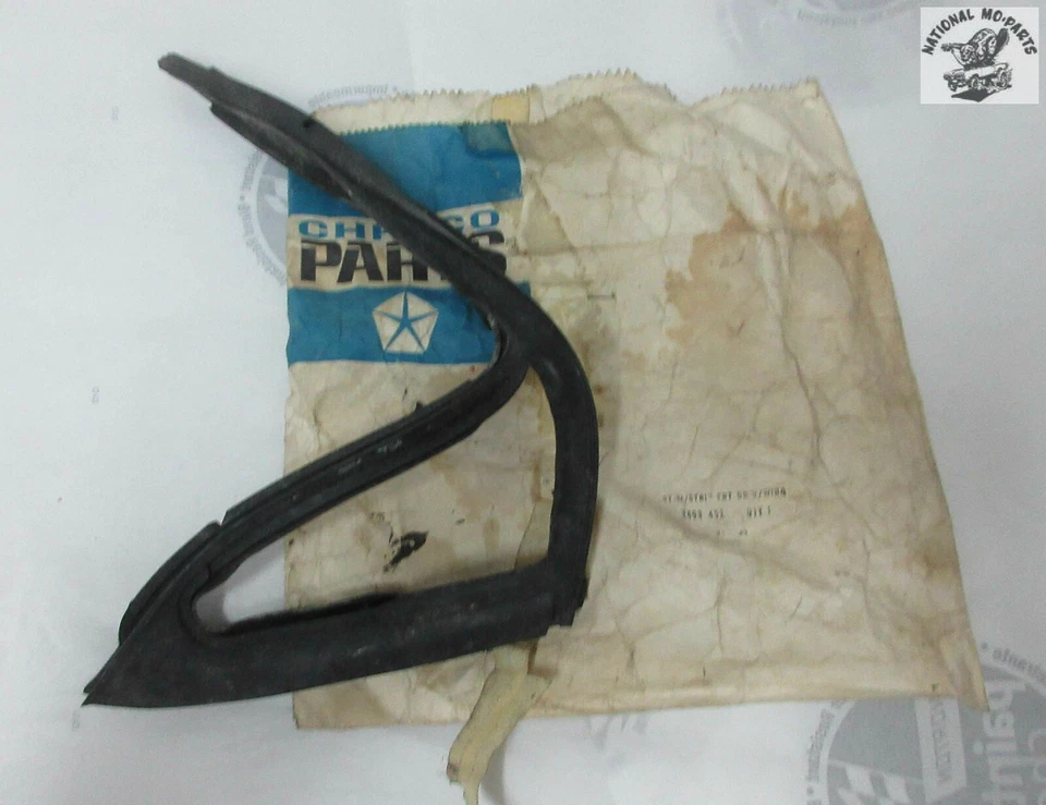 Mopar NOS 69-70 CAPAS Dodge CHRY IMP 4 PUERTAS RH FRT DR ventilación viento/tira climática 2893452 Foto 1 de 1